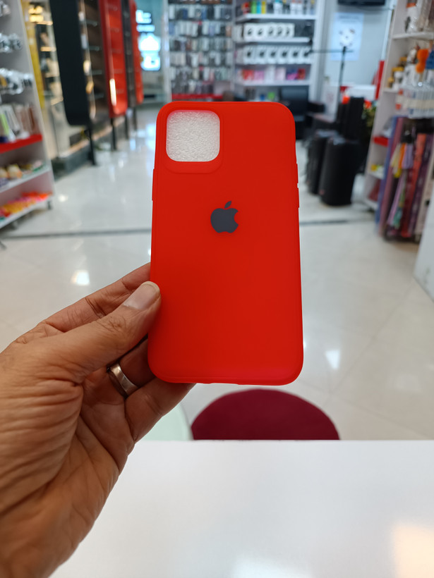 قاب طرح سیلیکونی آیفون مدل 12pro