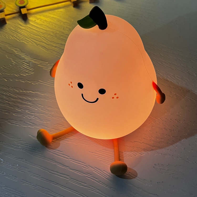 چراغ خواب طرح گلابی پینترستی سیلیکونی لمسی رومیزی شارژی فانتزی کودکانه Cute Fruit Pear lamp Silicone Night Light USB Rechargeable 🍐