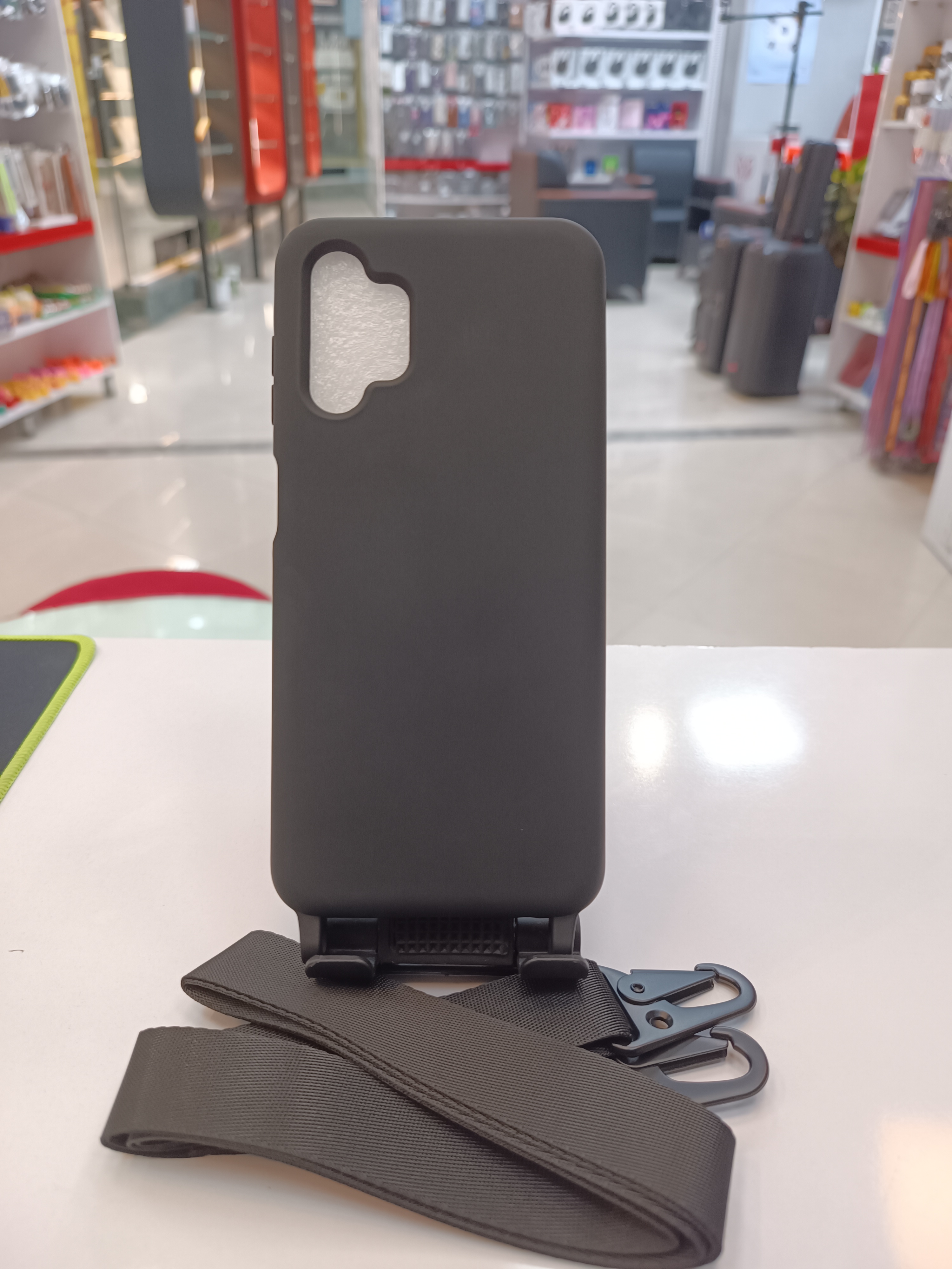 قاب طرح سیلیکونی به همراه بند گردنی سامسونگ مدل A13 A04S