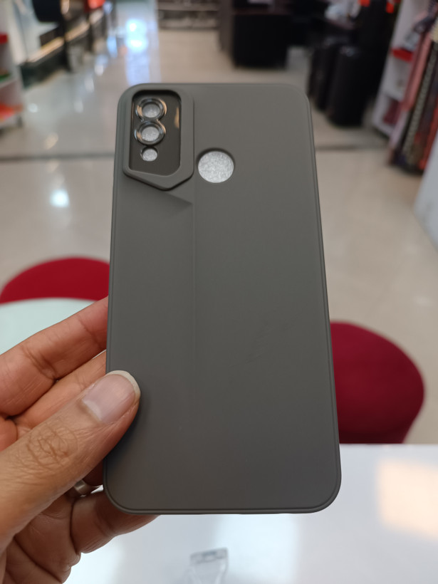قاب تمام ژلهای پورش دیزاین هوآوی مدل P smart 2019