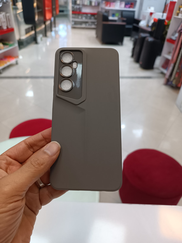 قاب تمام ژلهای پورش دیزاین ریلمی مدل Realme c65